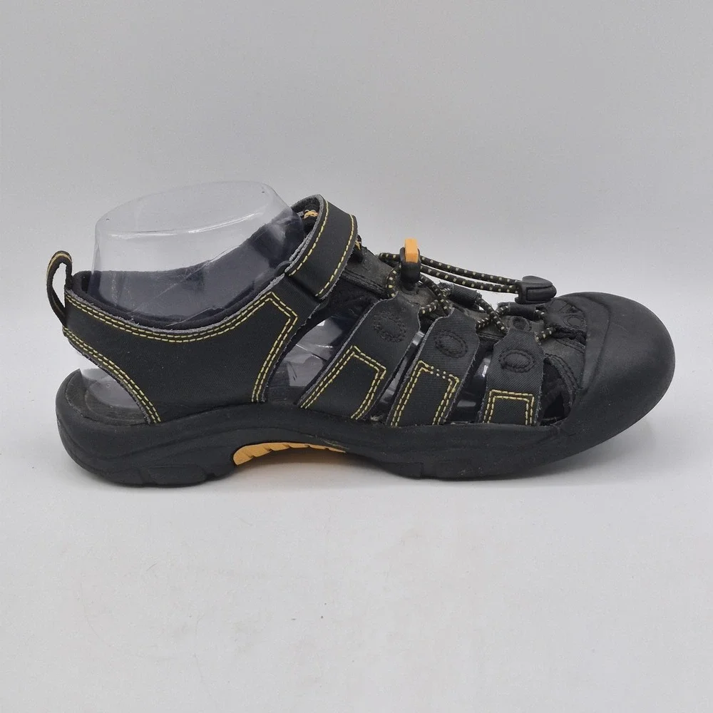 KEEN Sandals Shoes‎ Teens Size 3 Black Closed Toe Water Hiking Outdoor Bungee